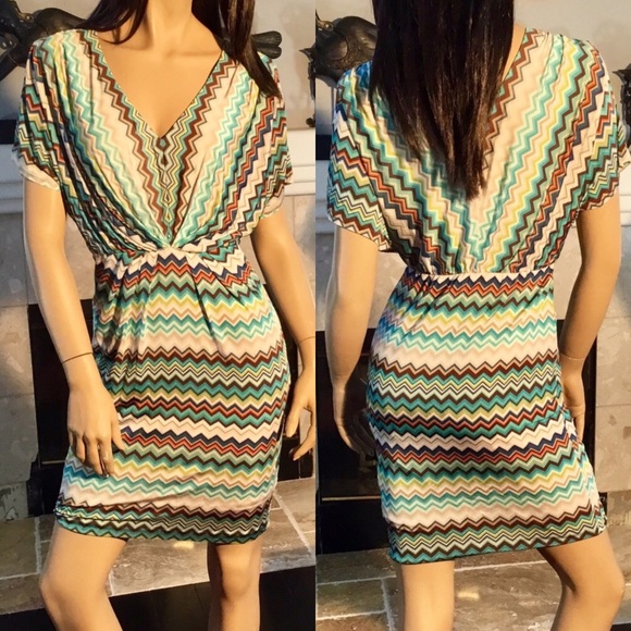 Trina Turk Dresses & Skirts - TRINA TURK VIBRANT STRIPED DRESS SZ 2 (D310)